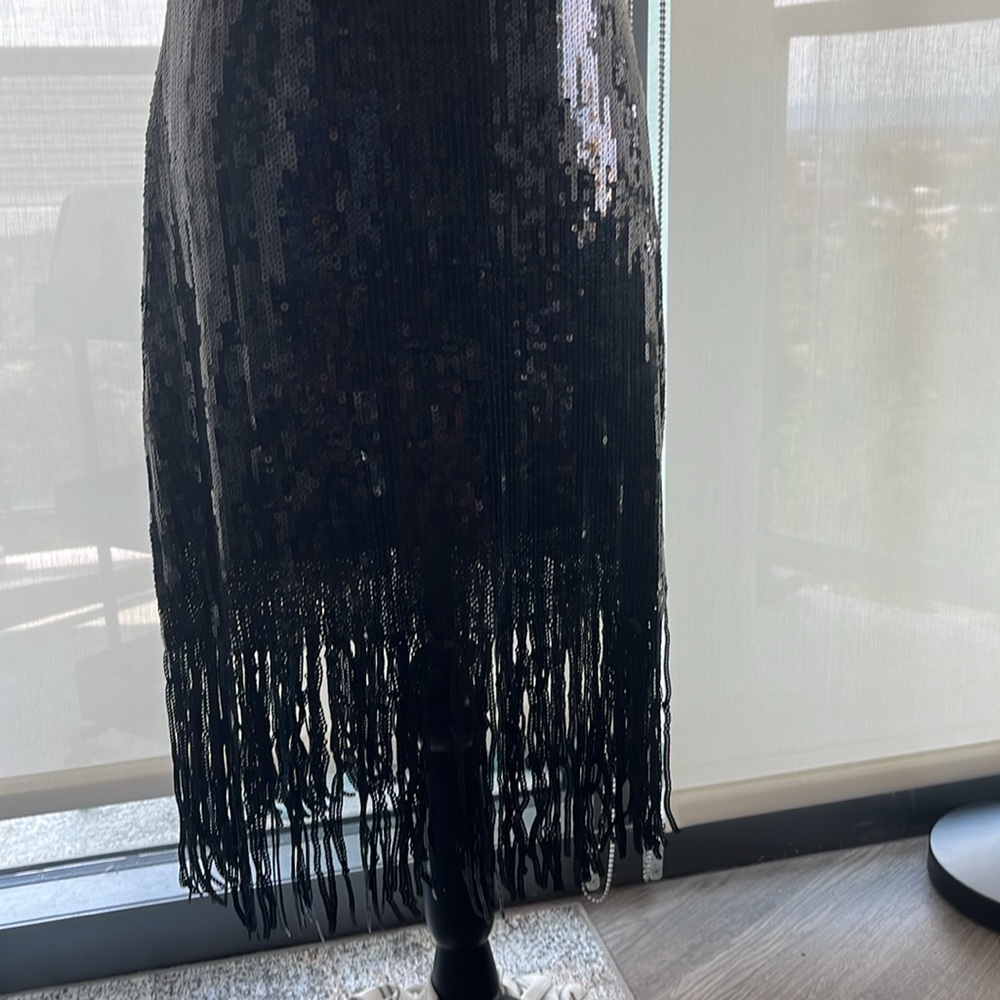 Elegant Black Fringe Midi Dress - Picture 7 of 8